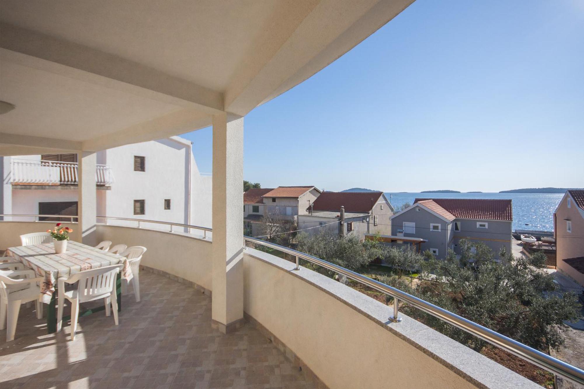 Apartments Vukicevic Brodarica Sibenik Bagian luar foto